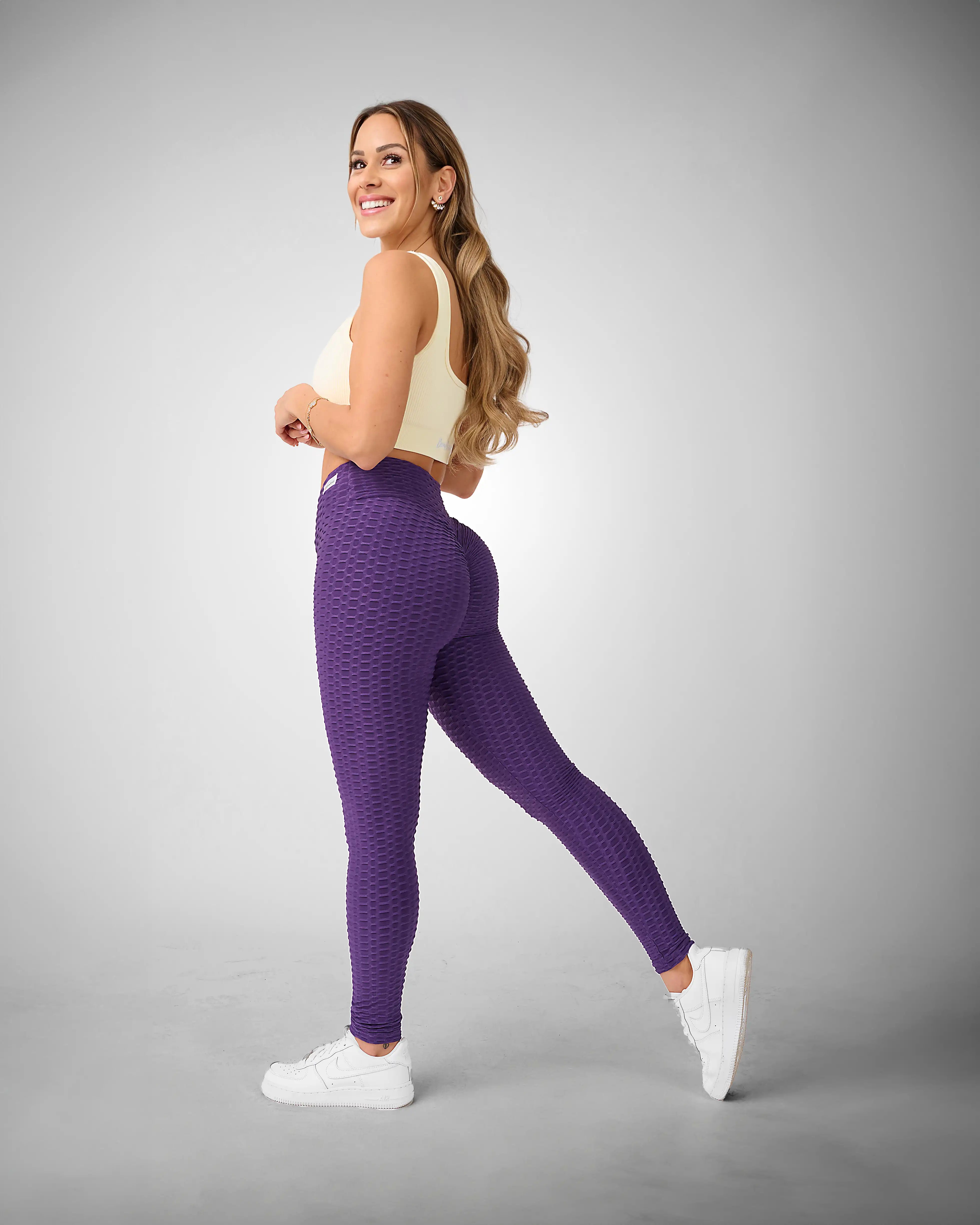 #color_purple#bildinfo3