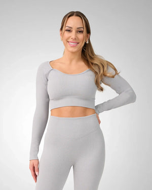 Essence Ripped Longsleeve